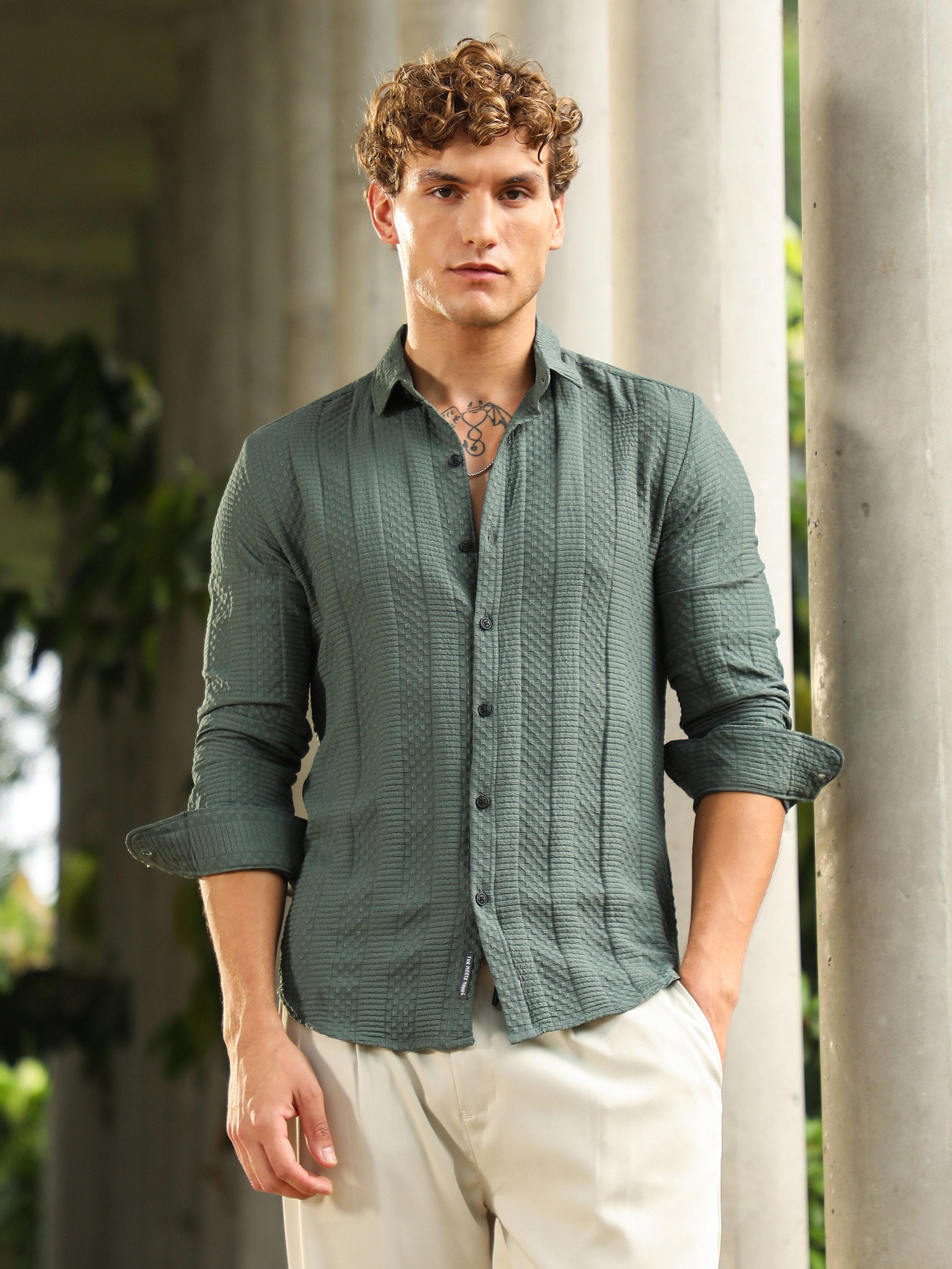 Men Green Textured Regular Shirt