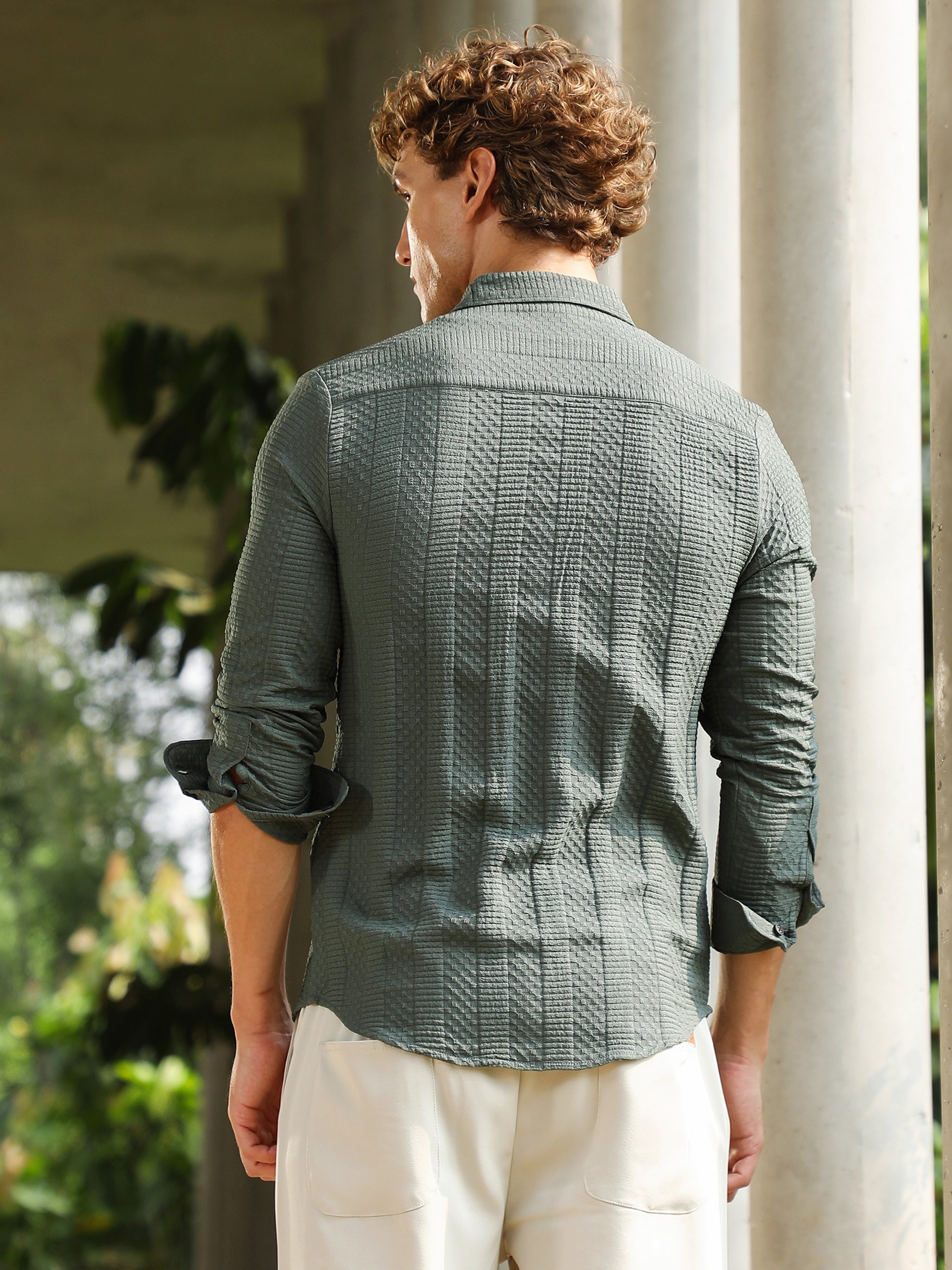 Men Green Textured Regular Shirt