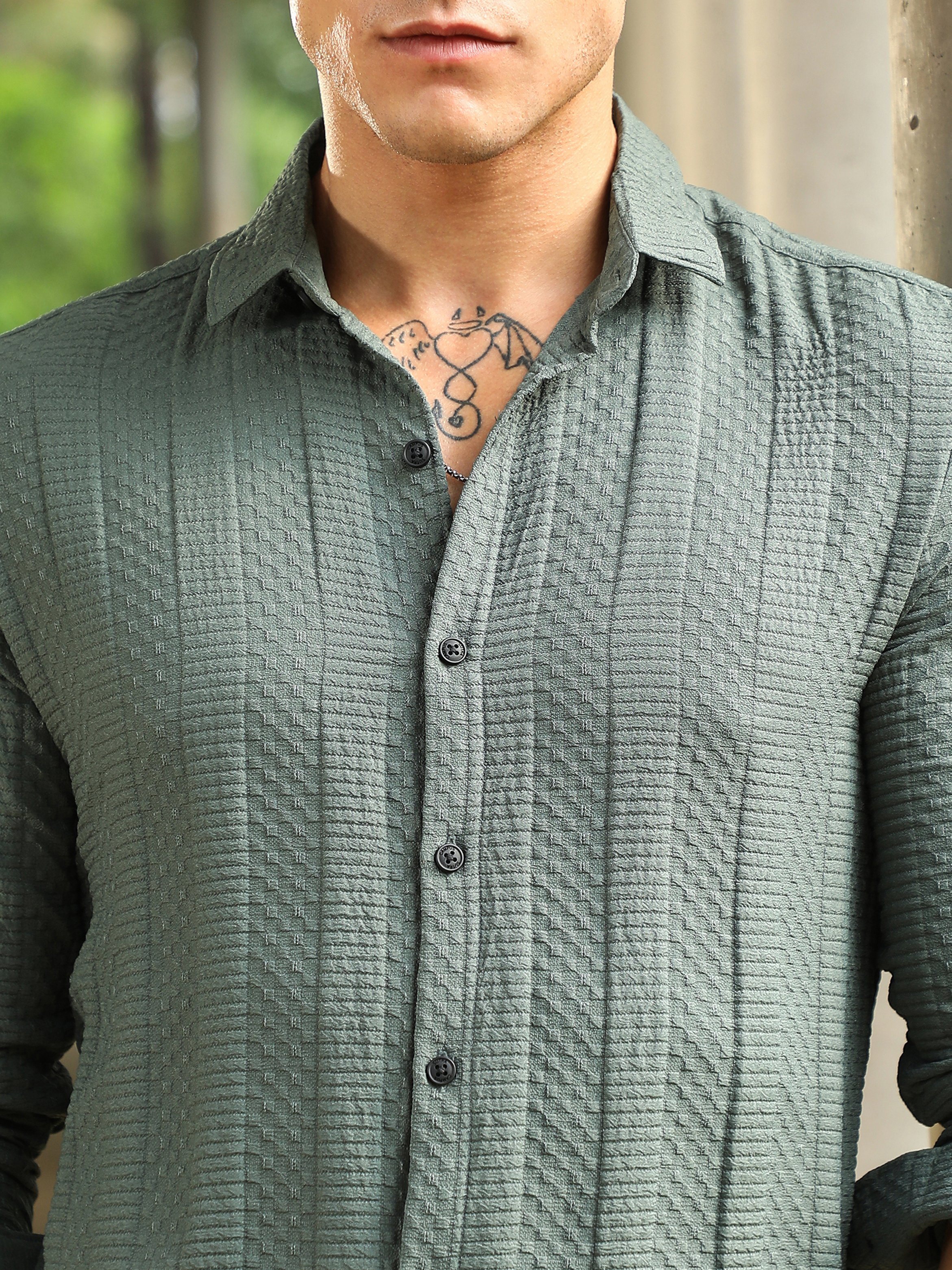 Men Green Textured Regular Shirt