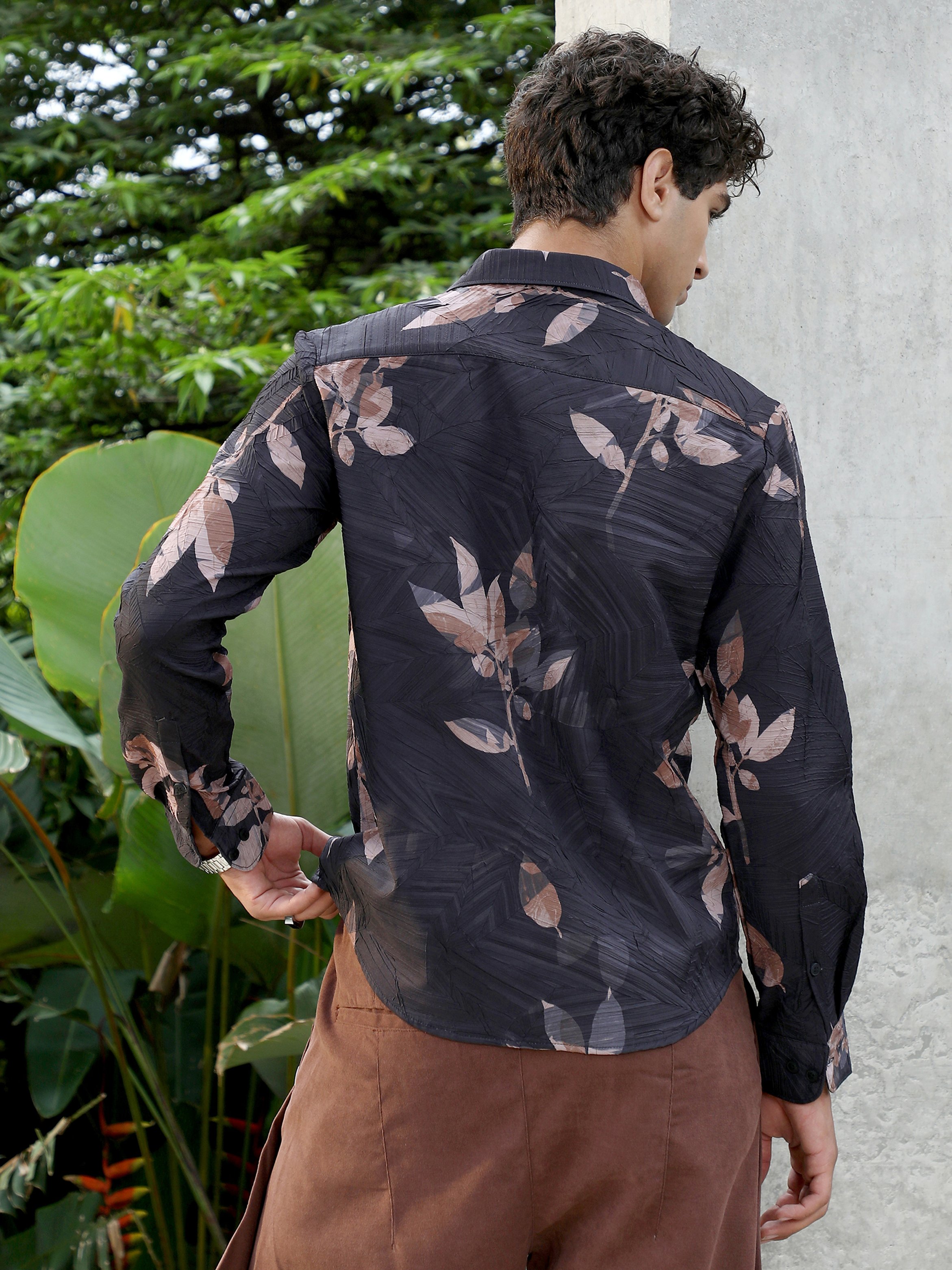Men Black Floral Print Textured Shirt
