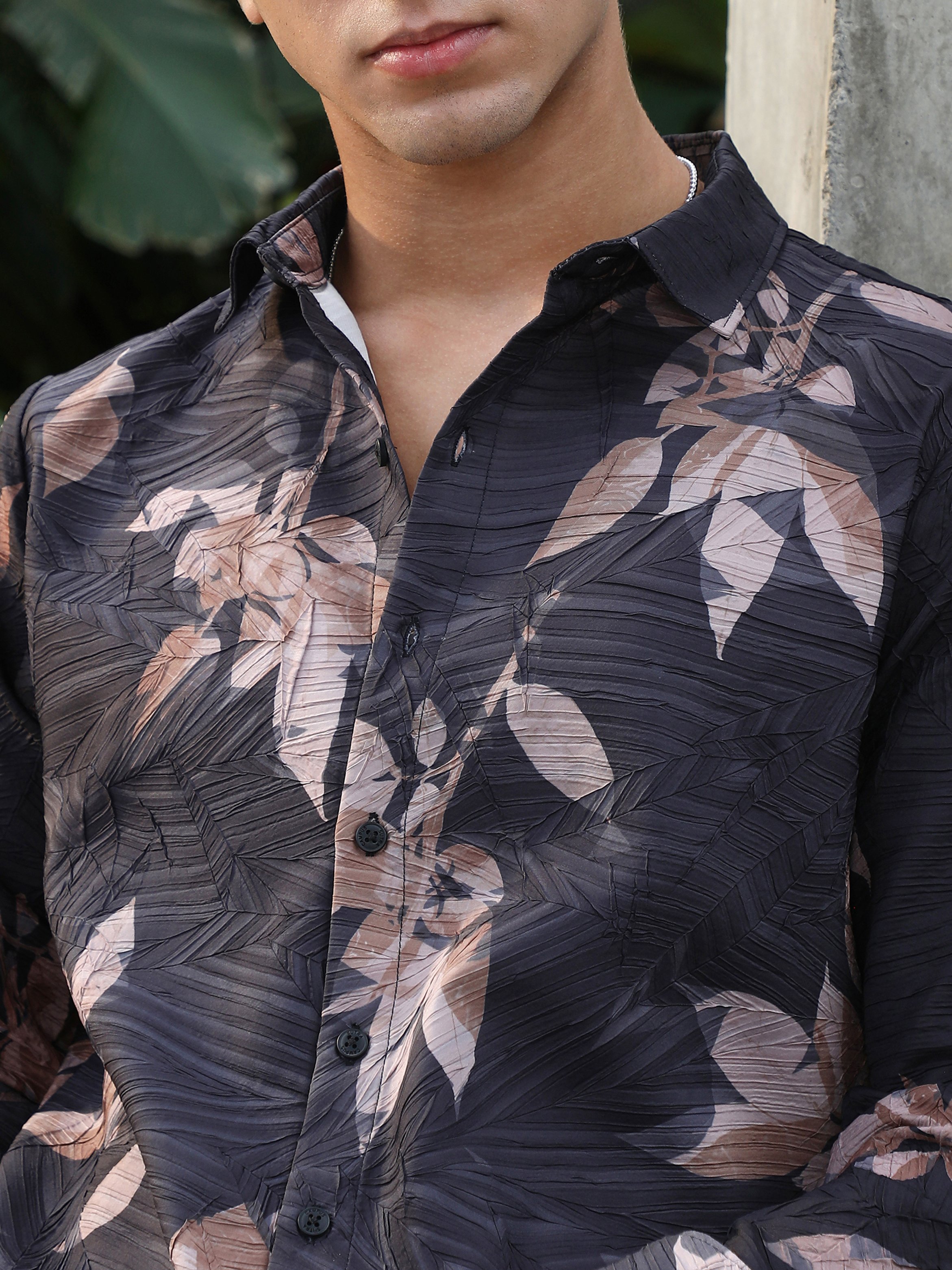Men Black Floral Print Textured Shirt
