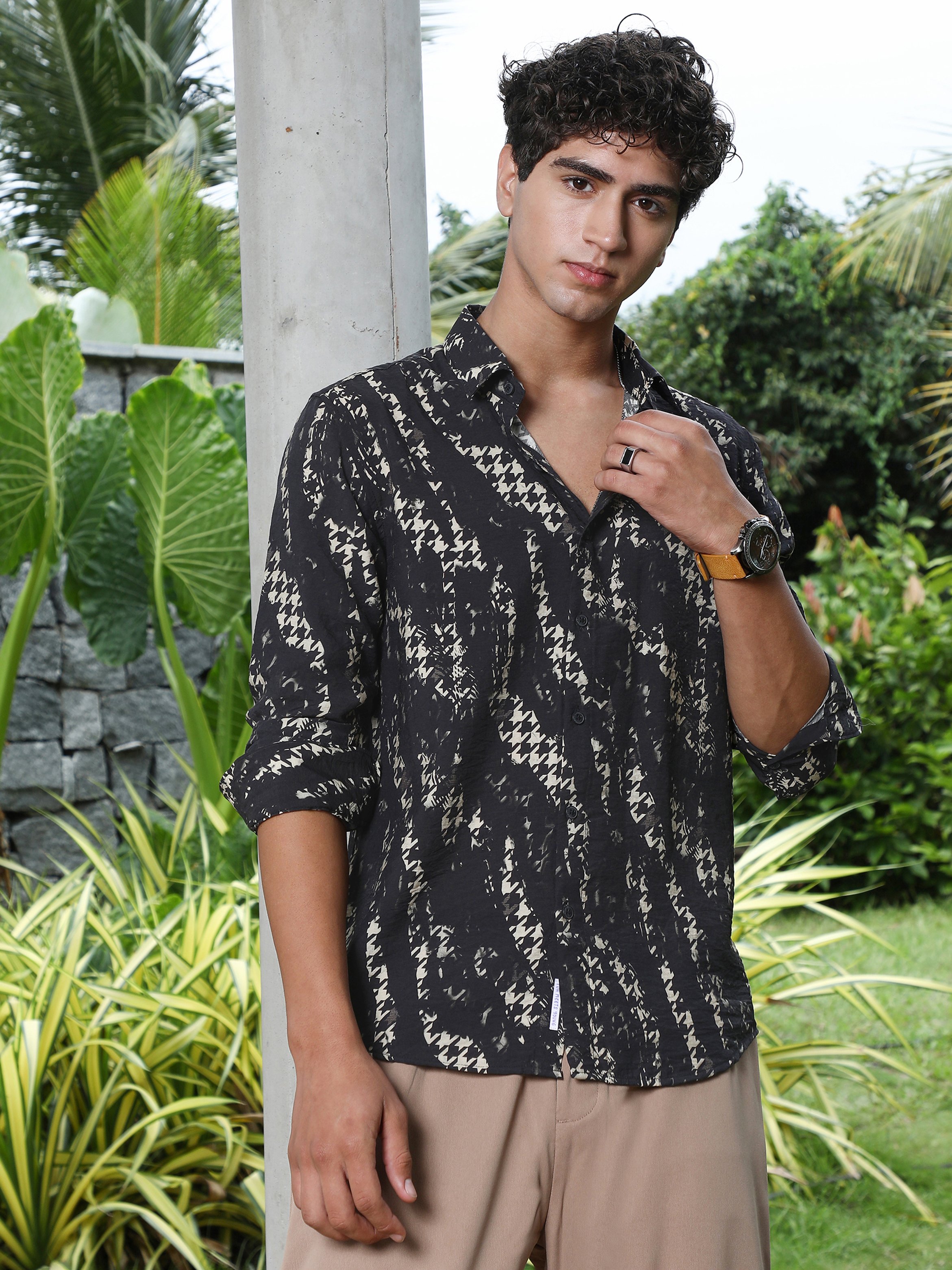 Men Black Houndstooth Textured Shirt