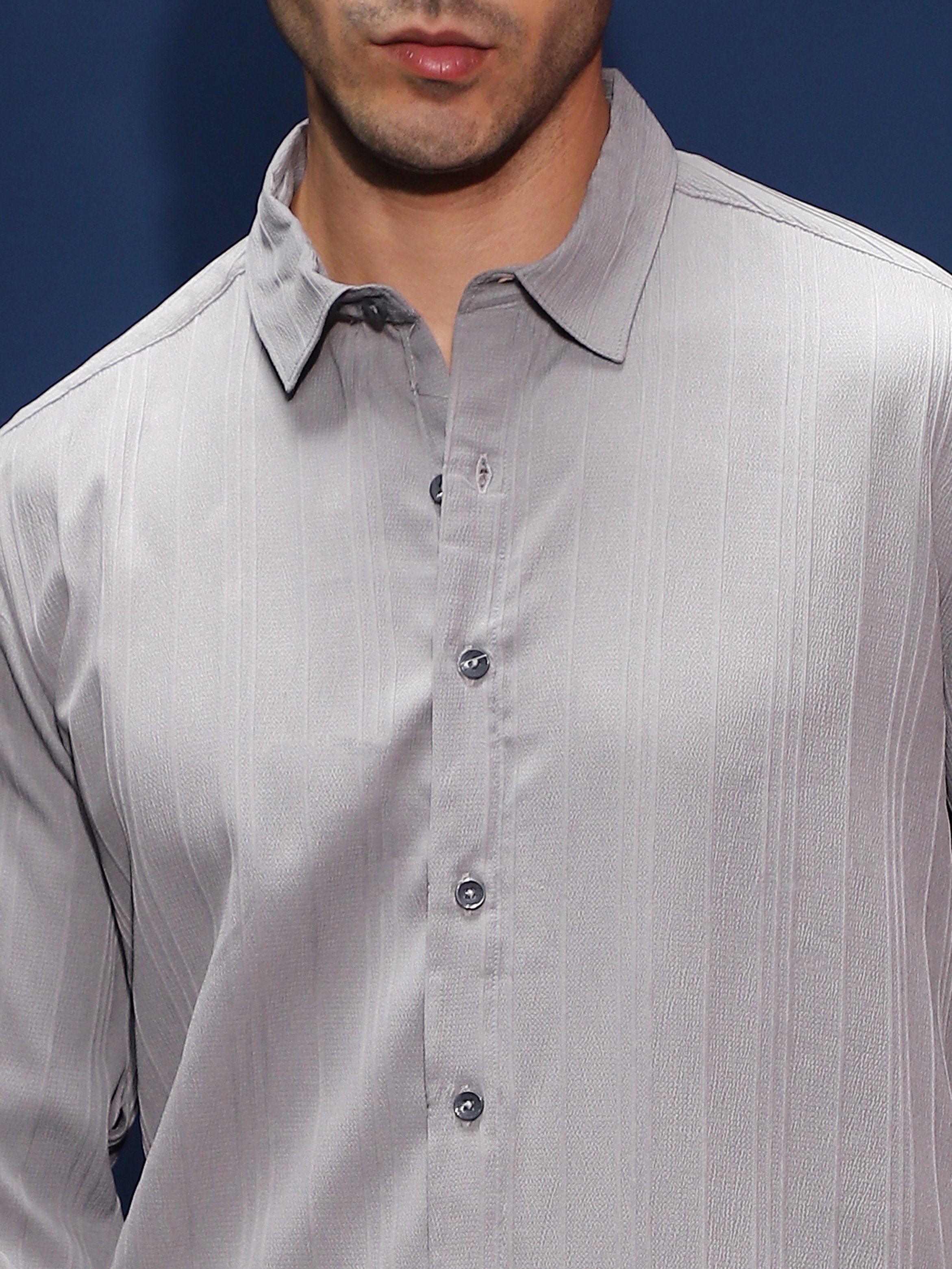 Men Grey Textured Regular Shirt