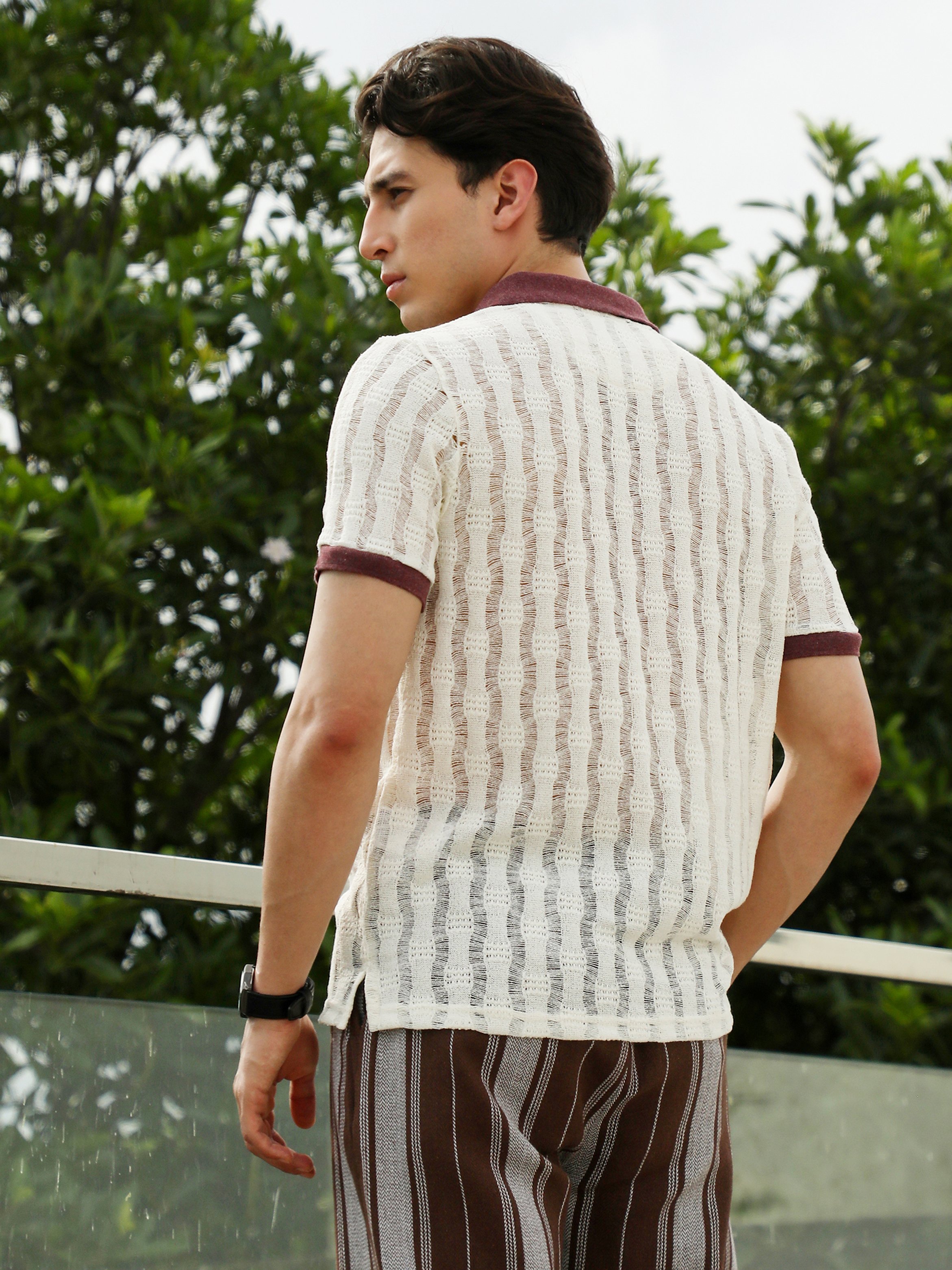 Men Textured Knit Polo with Contrast Collar