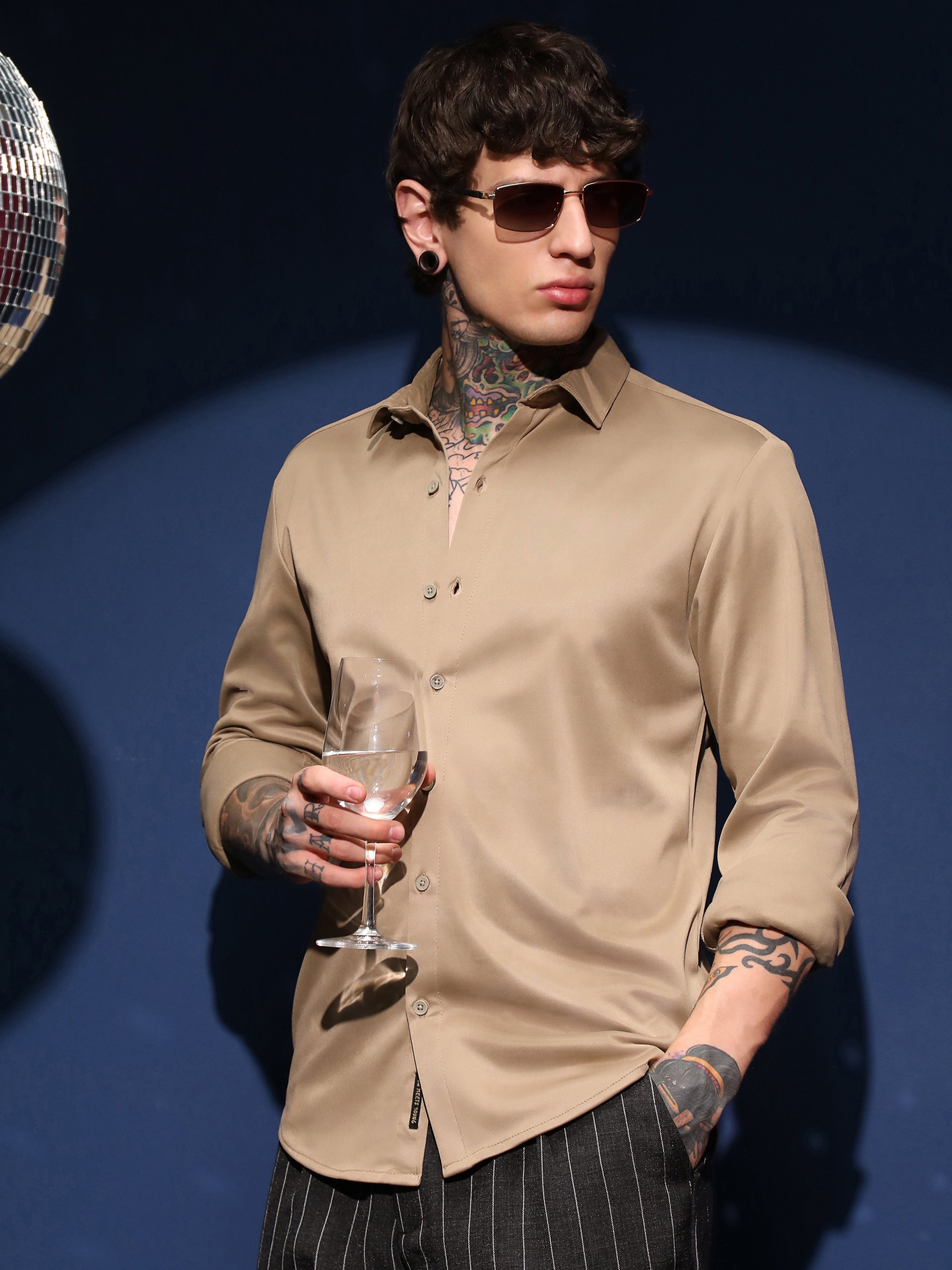 Men Sand Beige Solid Relaxed Shirt