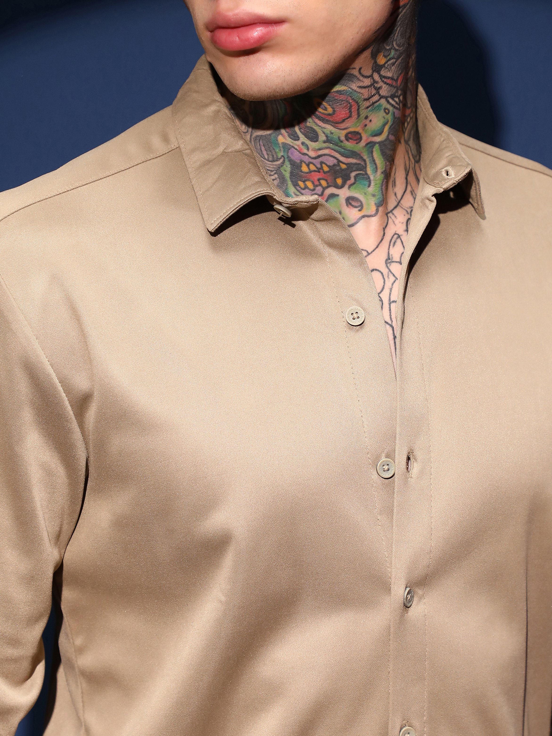 Men Sand Beige Solid Relaxed Shirt