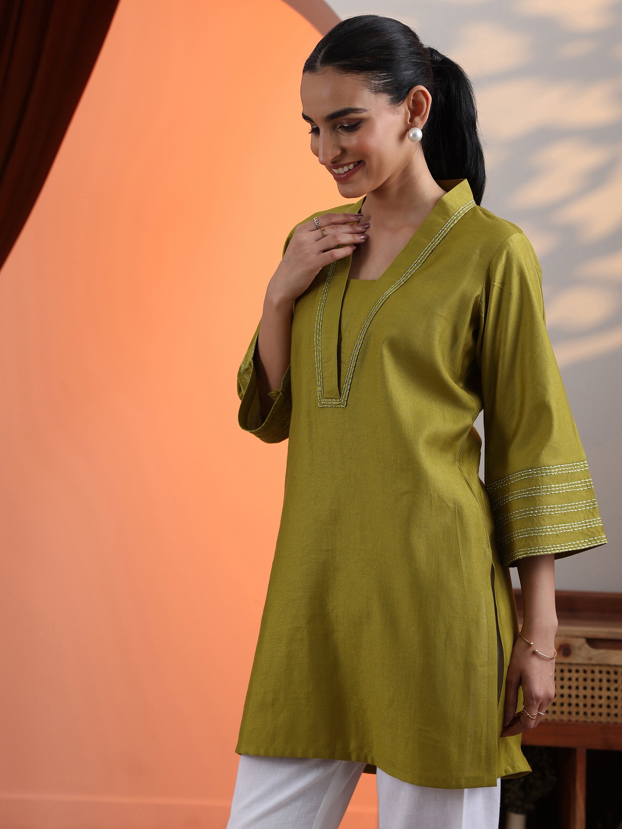 Green Embellished Silk Blend Straight Kurti