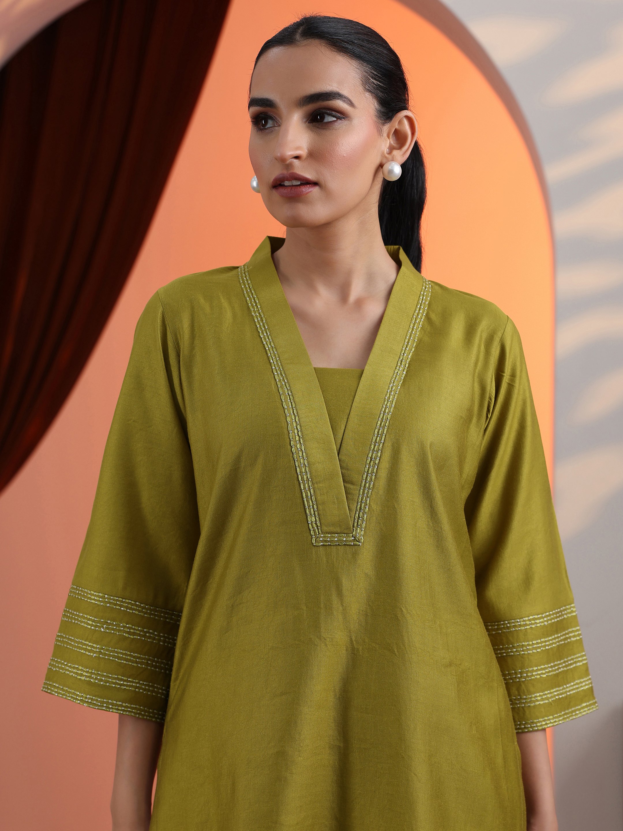 Green Embellished Silk Blend Straight Kurti