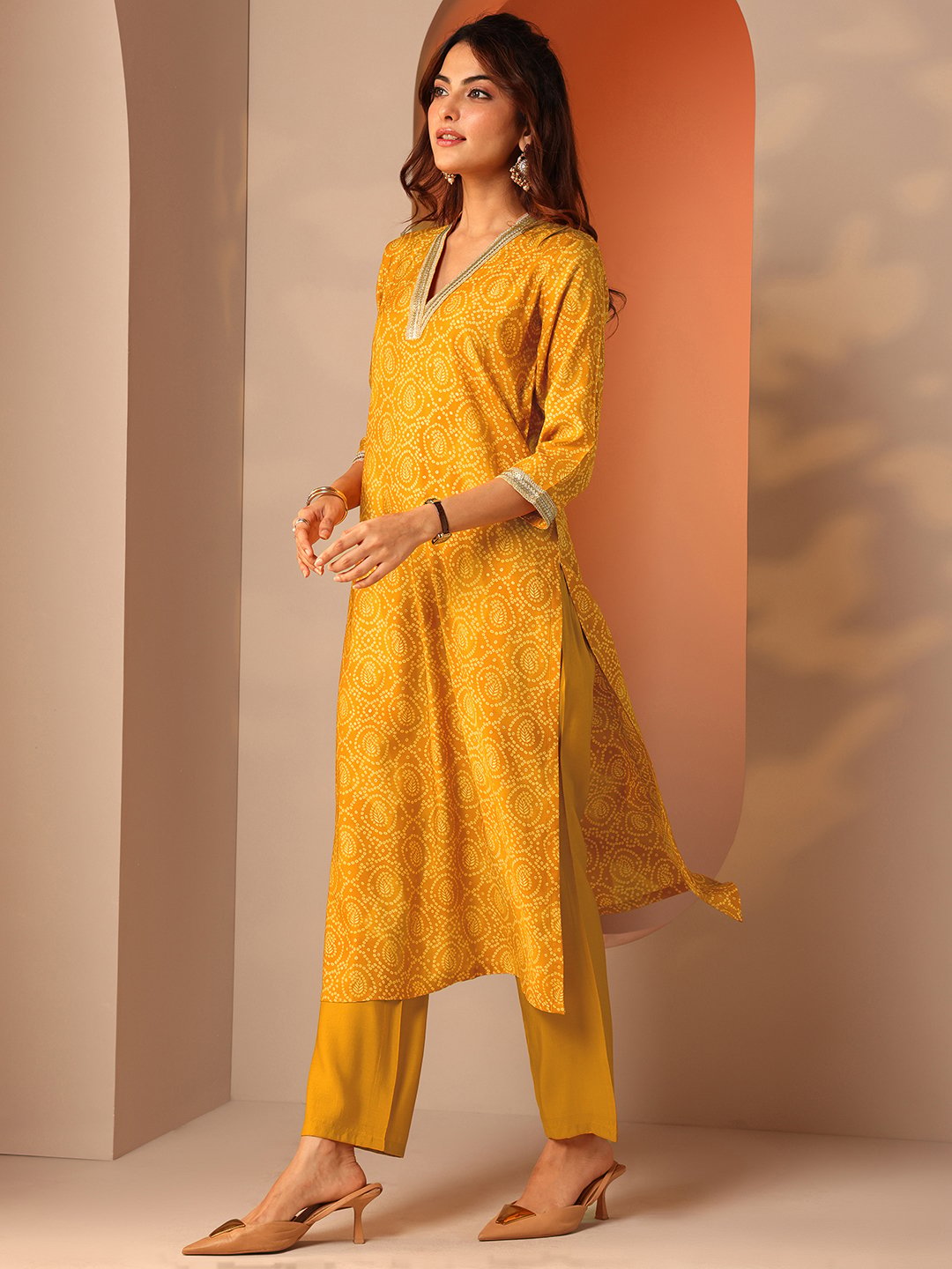 Yellow Printed Silk Blend Straight Kurta, Trousers and Dupatta Set