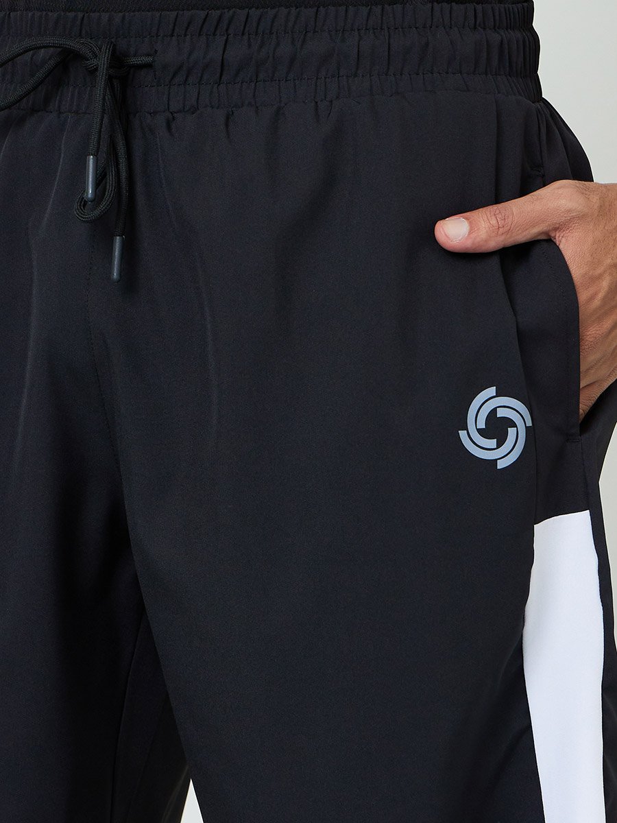 Men Regular Fit Training Shorts