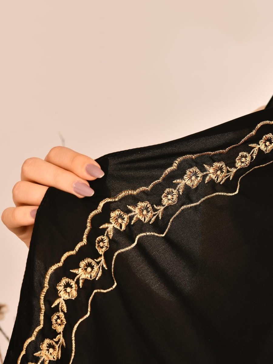 Embroidered Trim Hijab