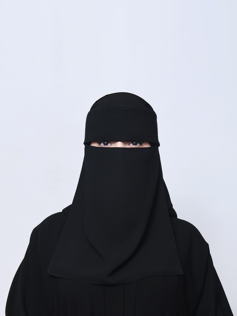 Long Sun Veil with Silk Lining and Tie Closure