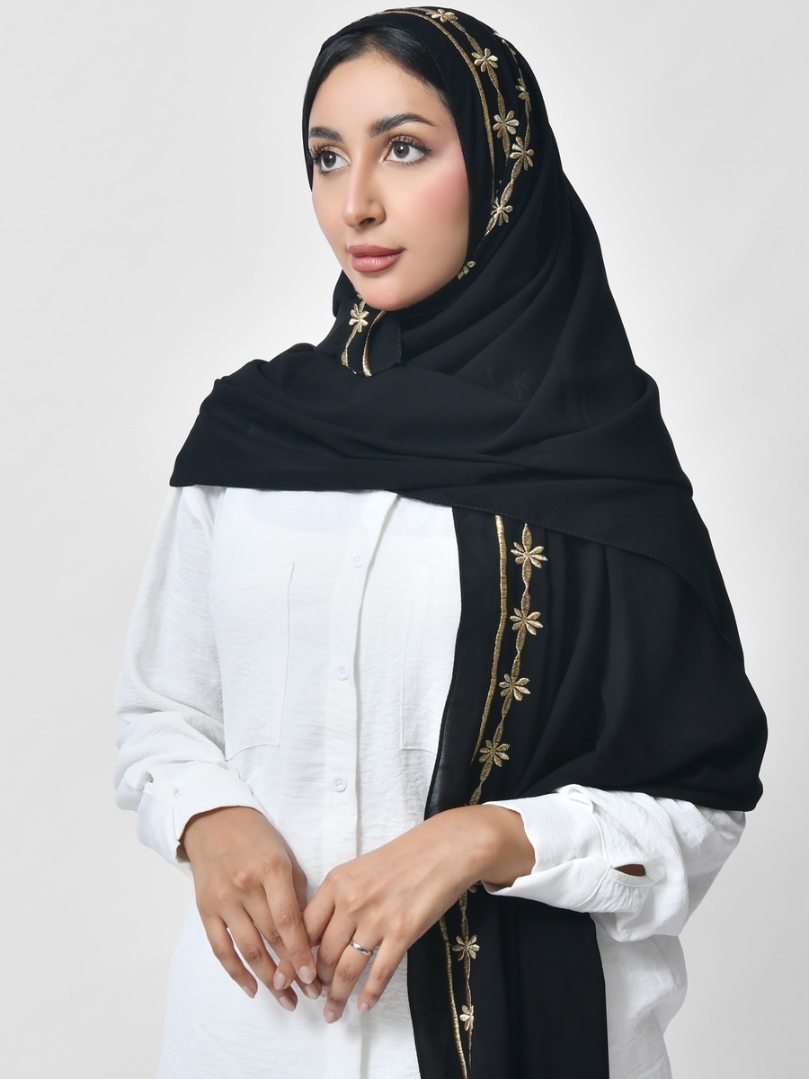Embroidered Trim Hijab