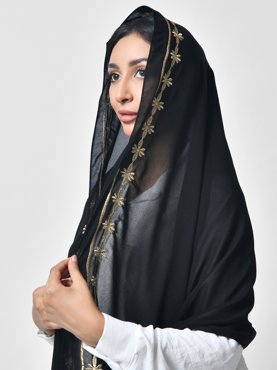 Embroidered Trim Hijab