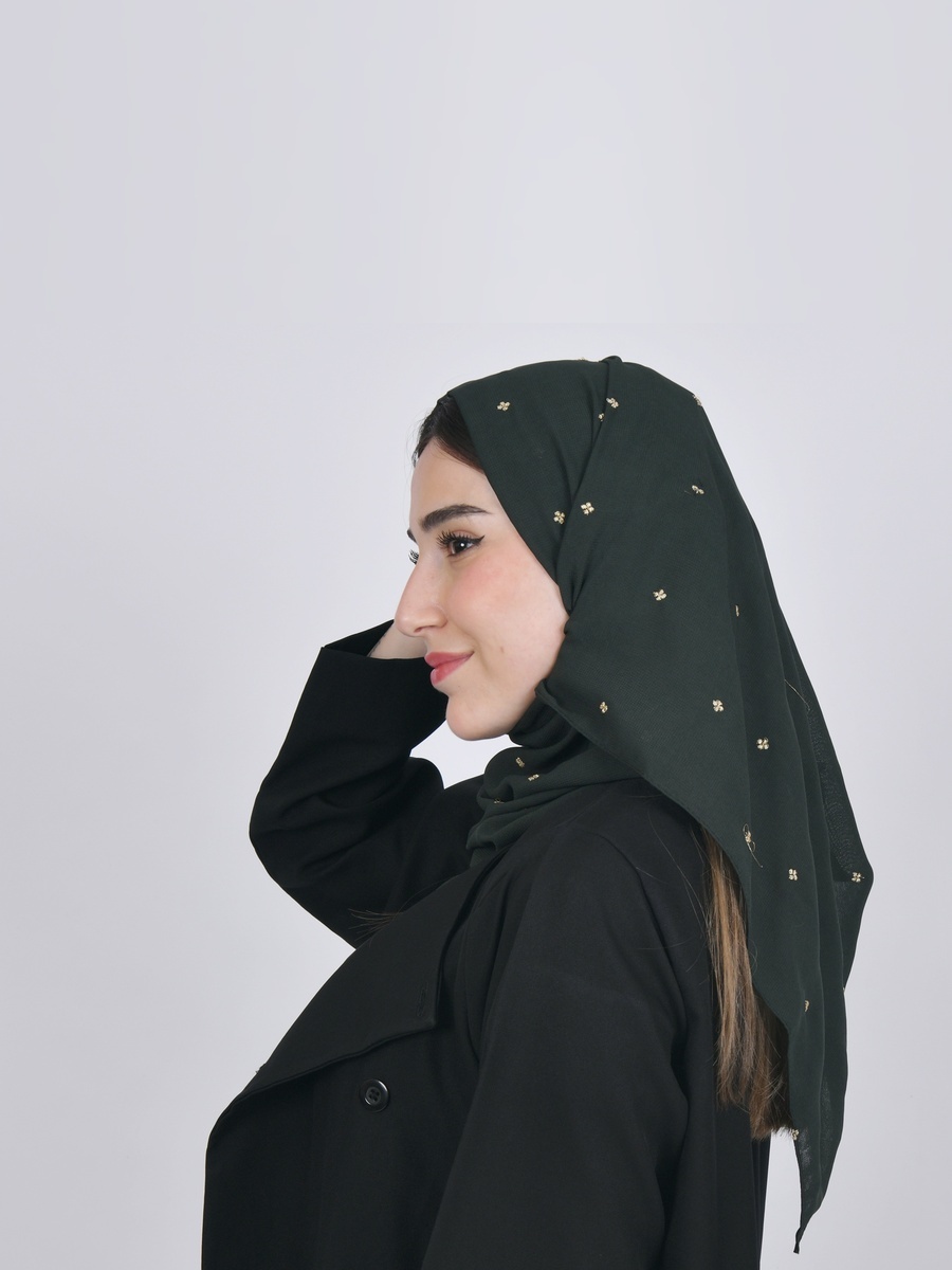 حجاب بطبعة أزهار صغيرة