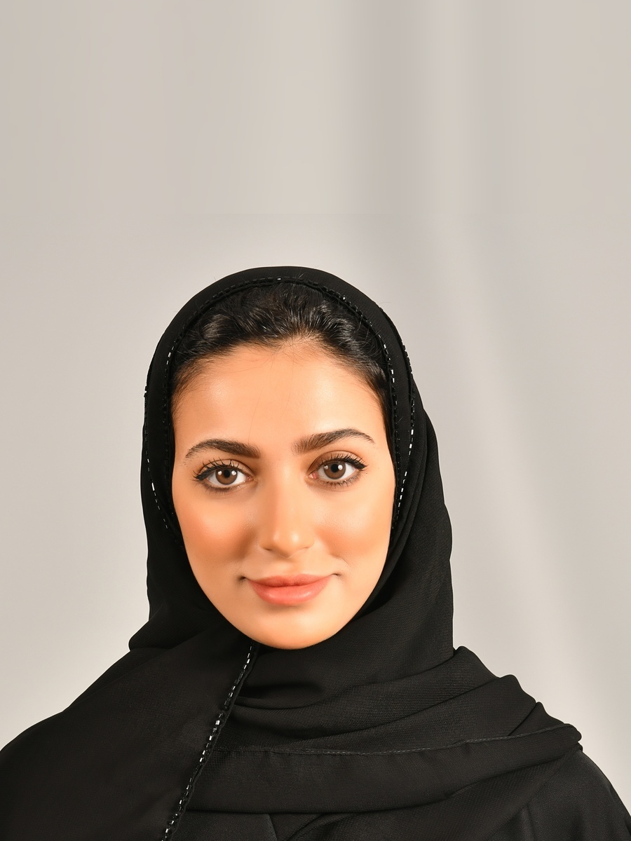 حجاب بحواف مزينة بالخرز