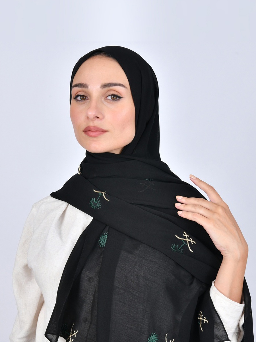 حجاب أسود بشعار سيفين ونخلة