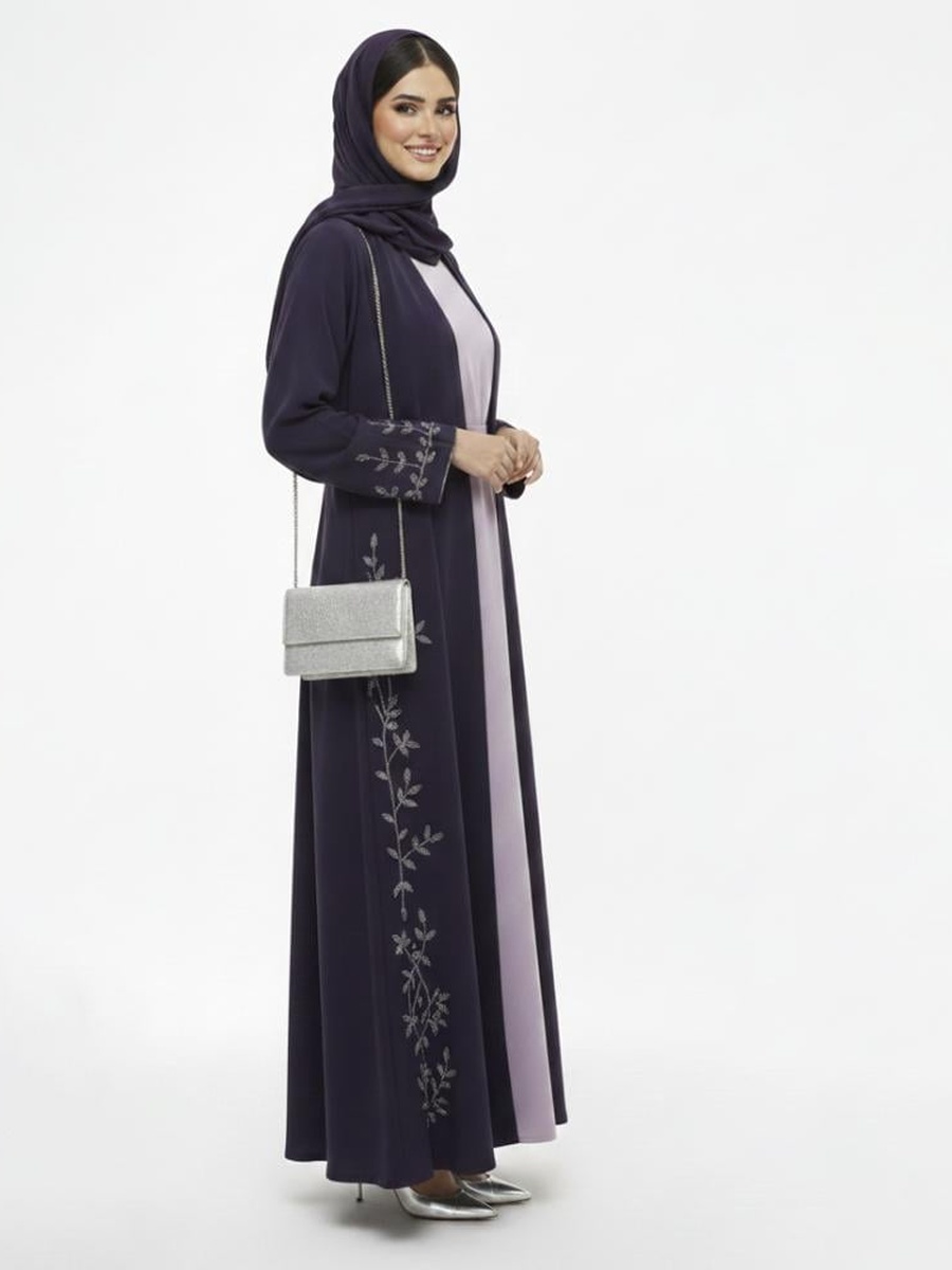 عباية بأكمام طويلة مزينة لون أرجواني