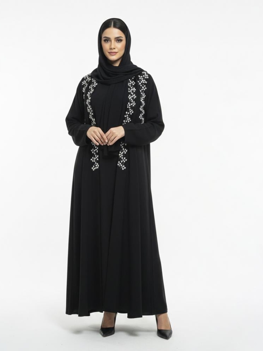 عباية ثريا مطرزة بتفاصيل خرز لون أسود
