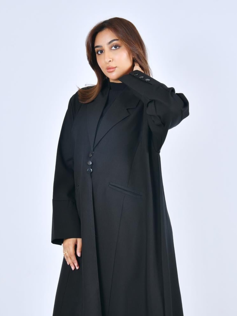عباية بتصميم بليزر وجيوب - أسود