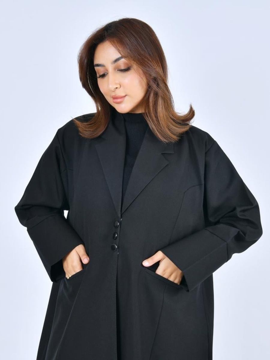 عباية بتصميم بليزر وجيوب - أسود