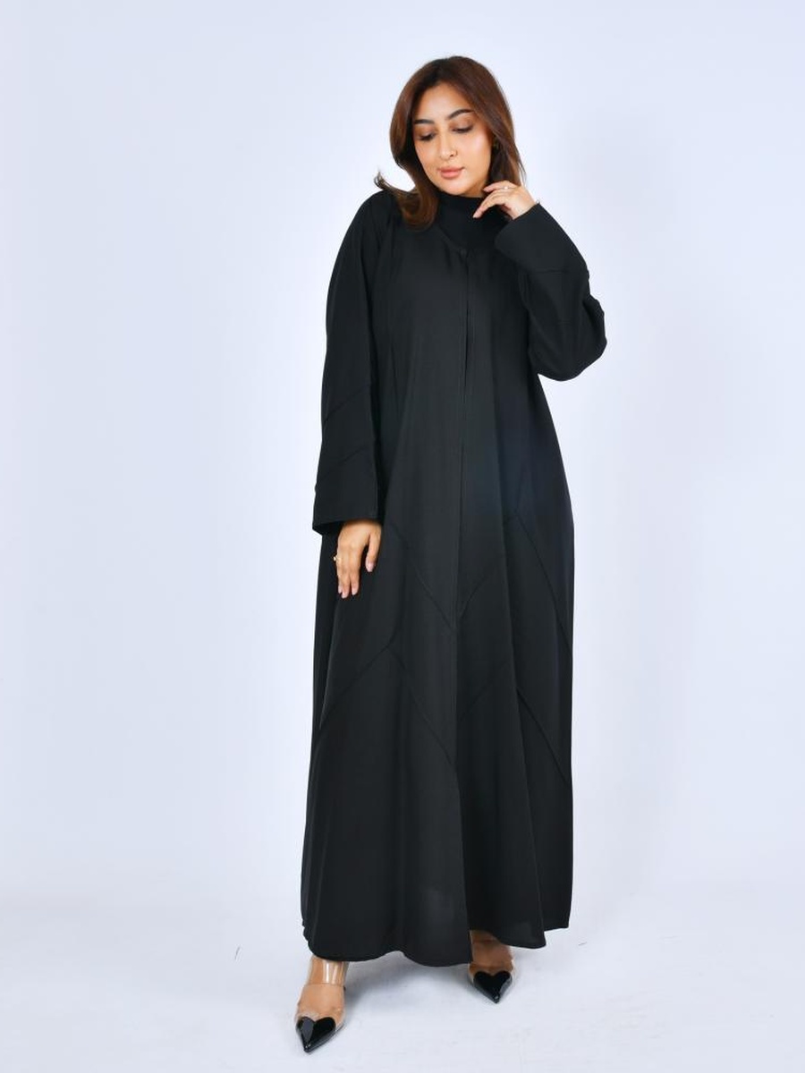 Black Geometric Pleats Abaya with Snap Closure