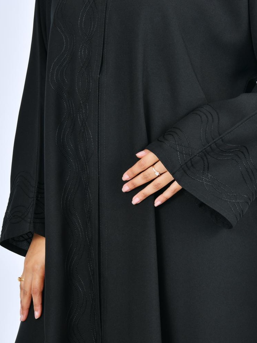 Black Embroidered Pattern Abaya