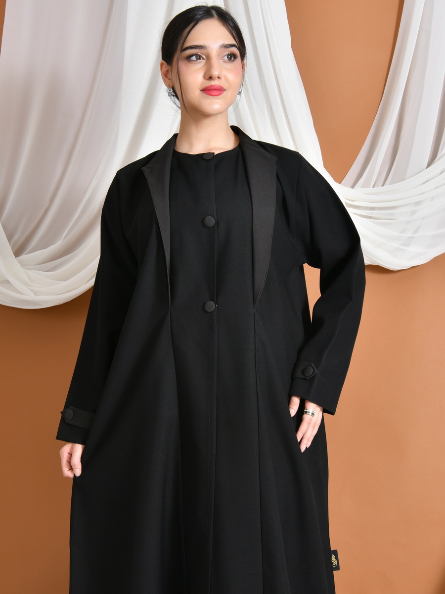 Black Wisam Abaya with Tuxedo Collar