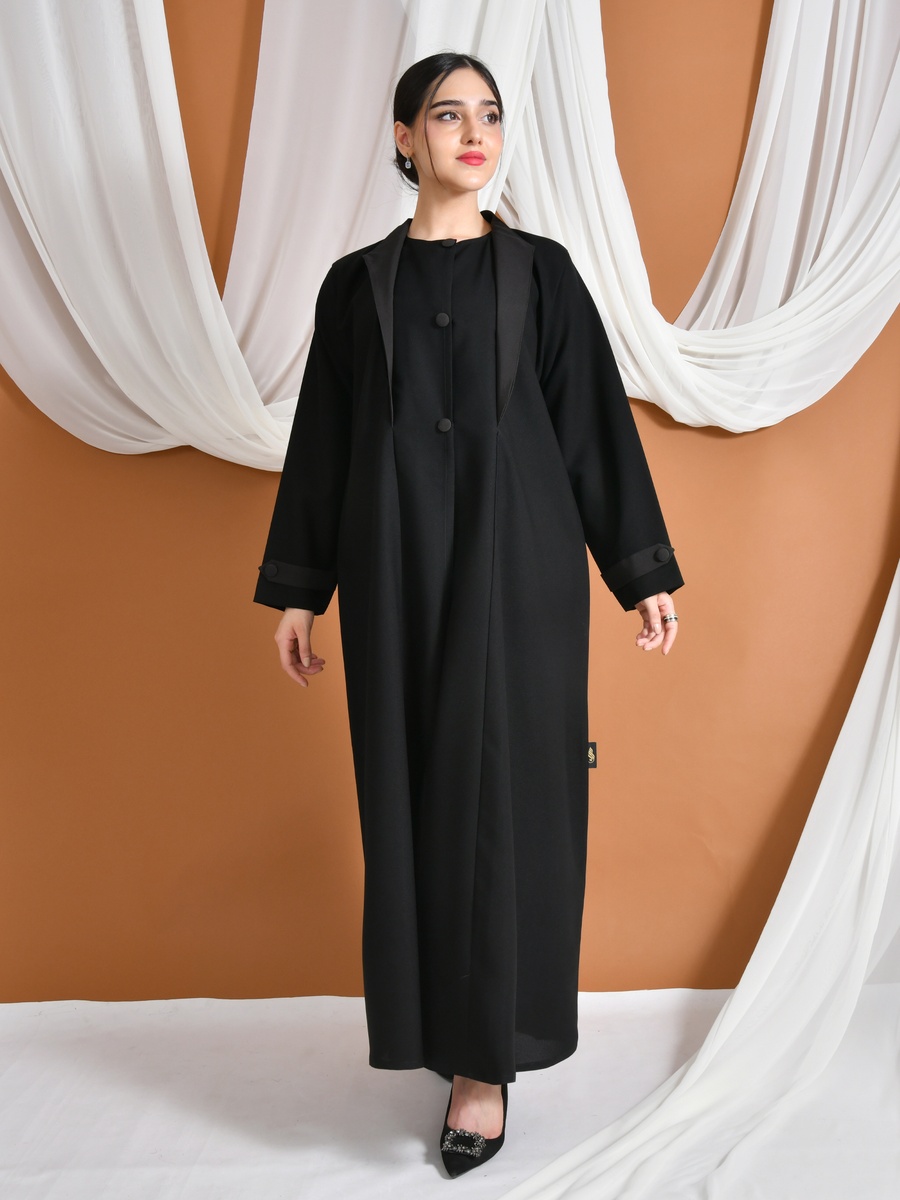 Black Wisam Abaya with Tuxedo Collar