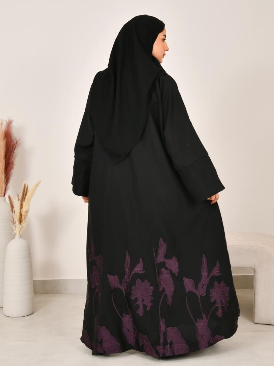 عباية واسعة وتطريز - أسود