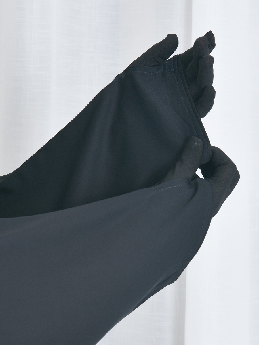 Black Solid Bisht-Cut Abaya