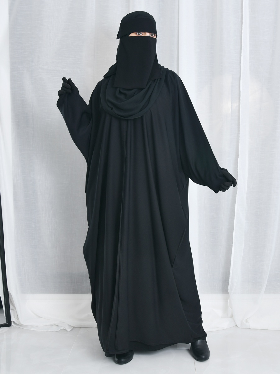 Black Solid Bisht-Cut Abaya