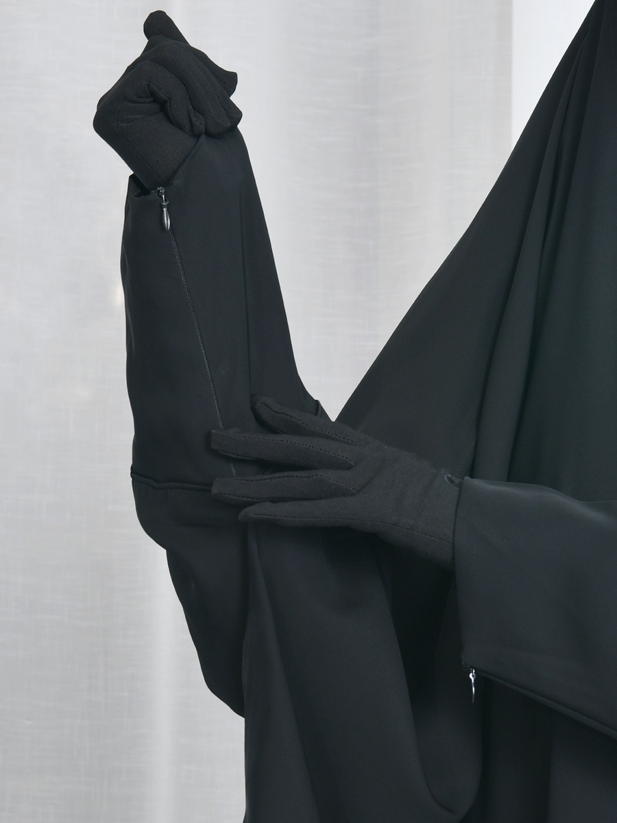 Black Bisht-Cut Abaya with Zip Pocket