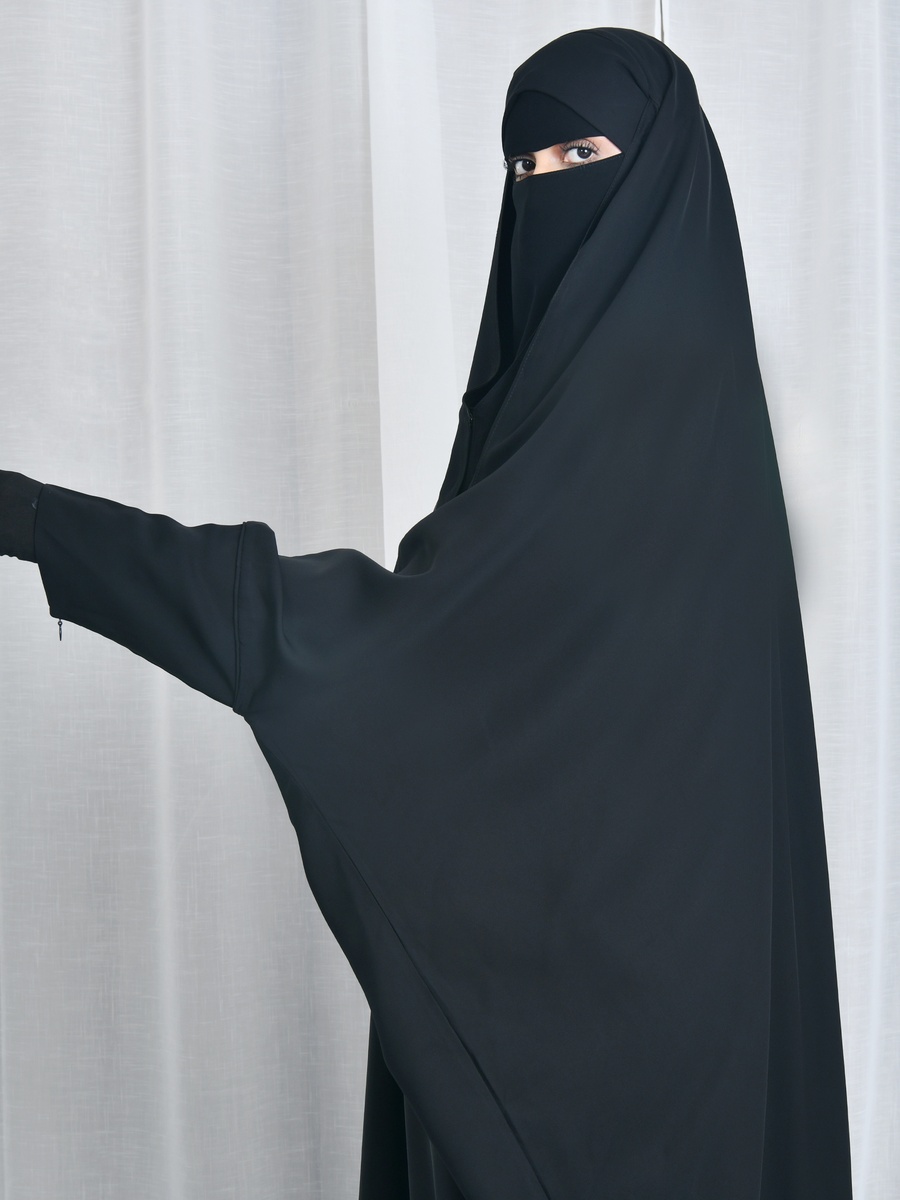 Black Bisht-Cut Abaya with Zip Pocket