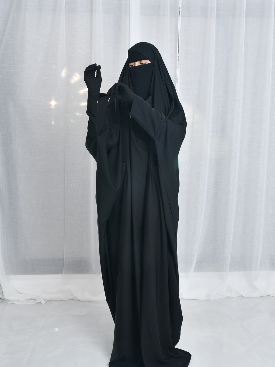 Black Bisht-Cut Abaya with Zip Pocket