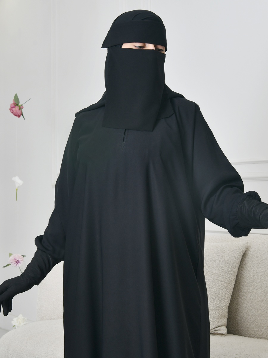 عباية سادة بأزرار كبس