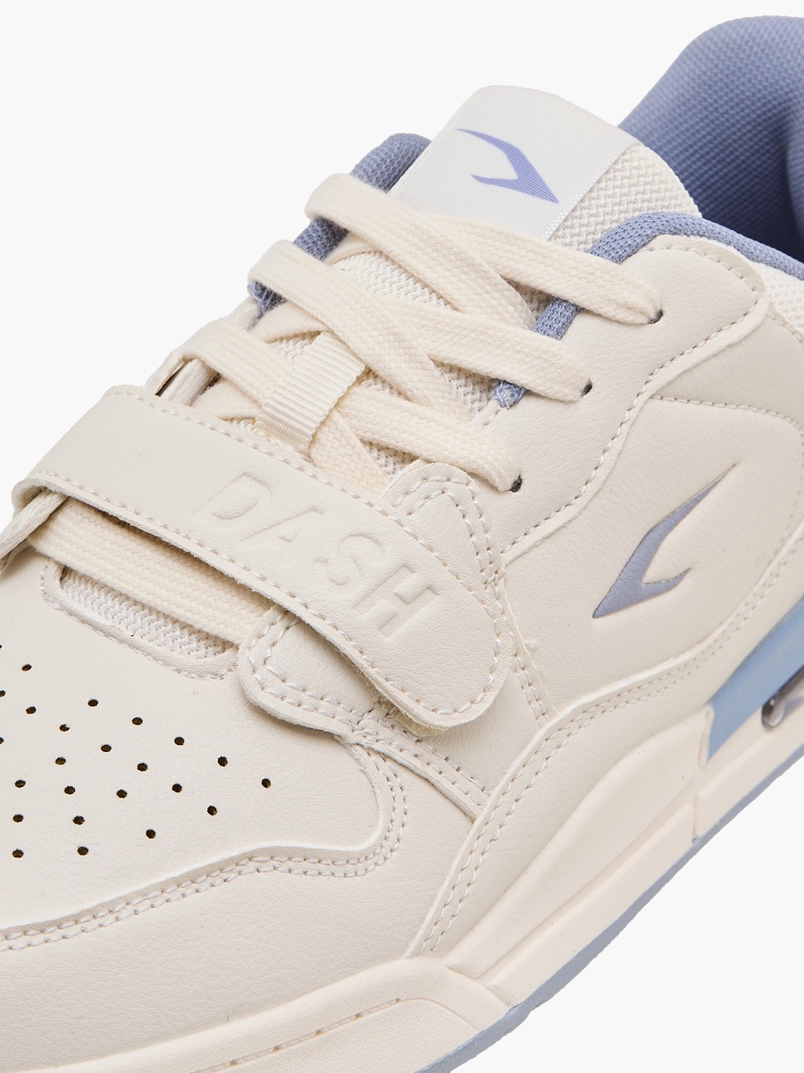 Women Perforated Design Sports Shoes
