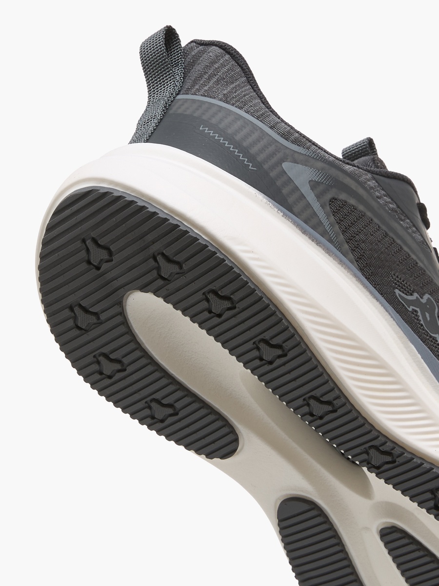 Men Lace-Up Sports Shoes