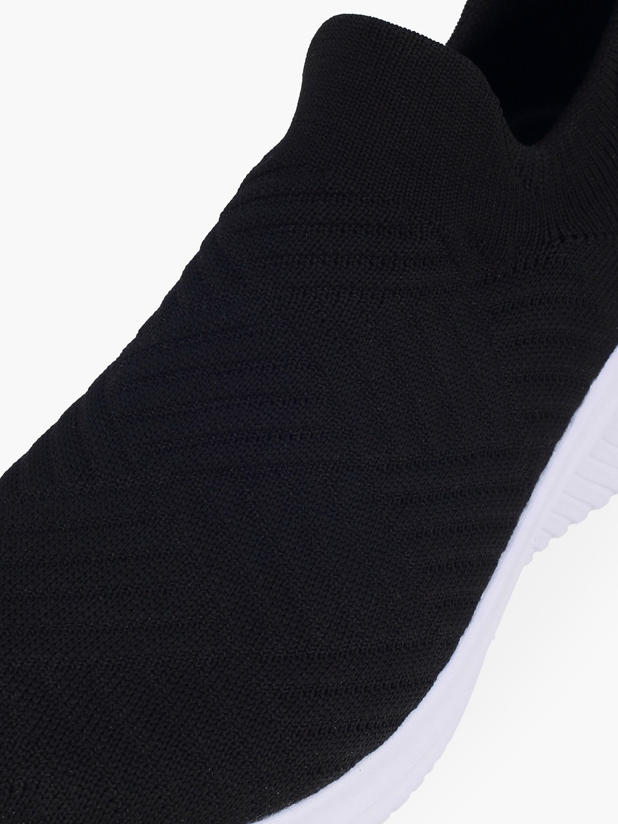 Women Textured Slip-On Sports Shoes