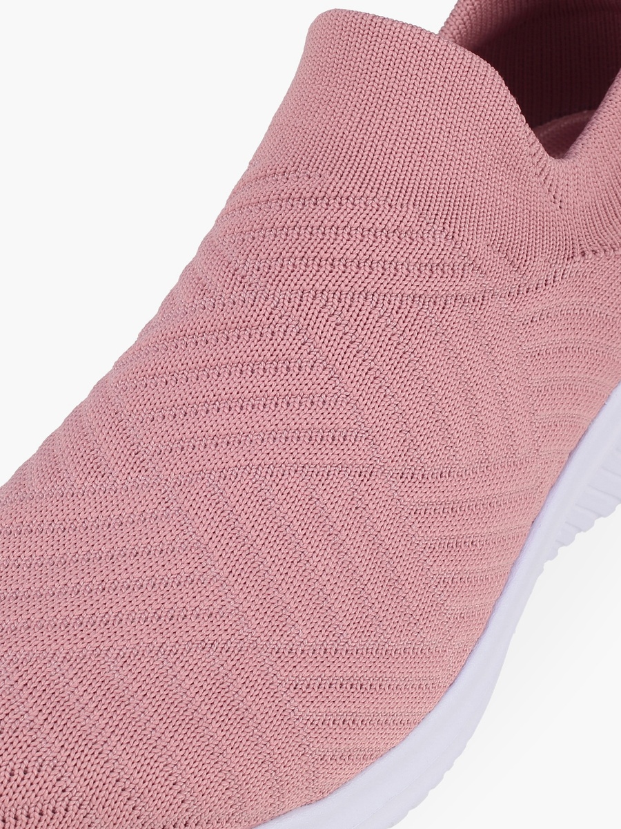 Women Textured Slip-On Sports Shoes