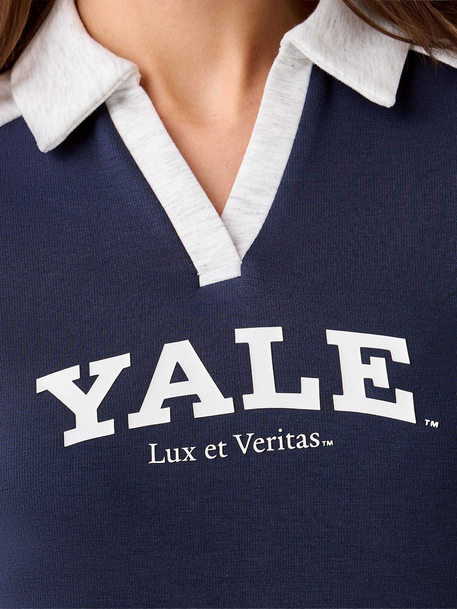 T-Shirt with Yale Print