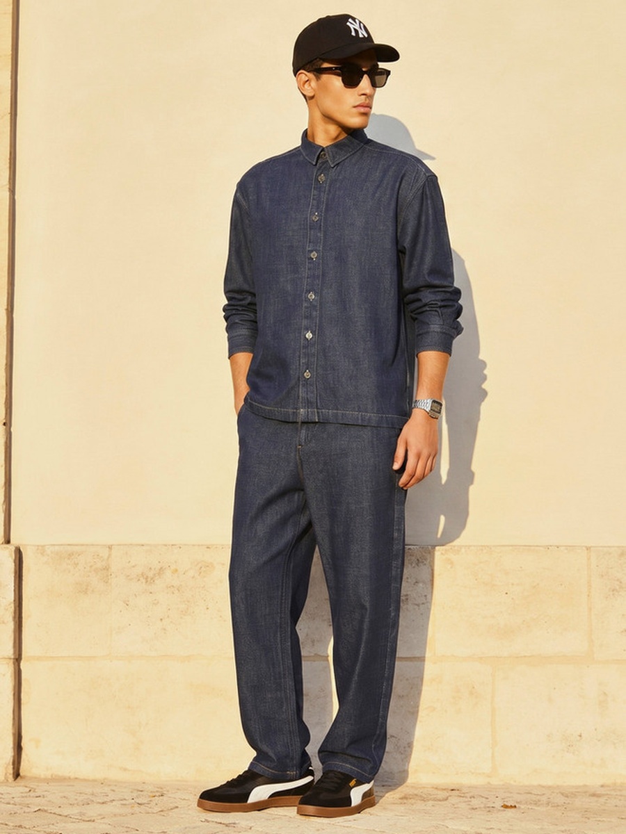 Men Regular Fit Collared Denim Long Sleeves Shirt