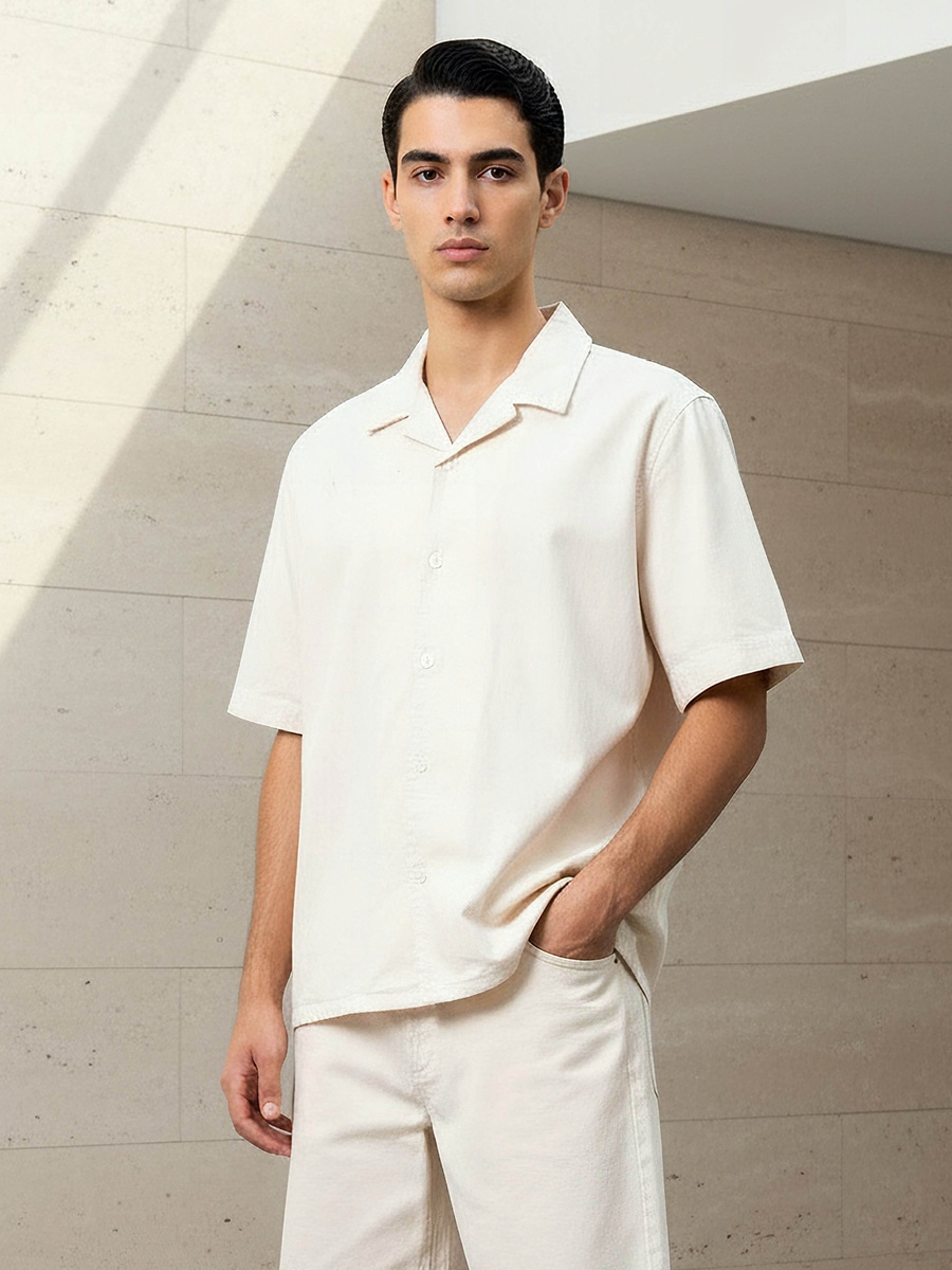 Men Regular Fit Camp Collar Short Sleeve Shirt