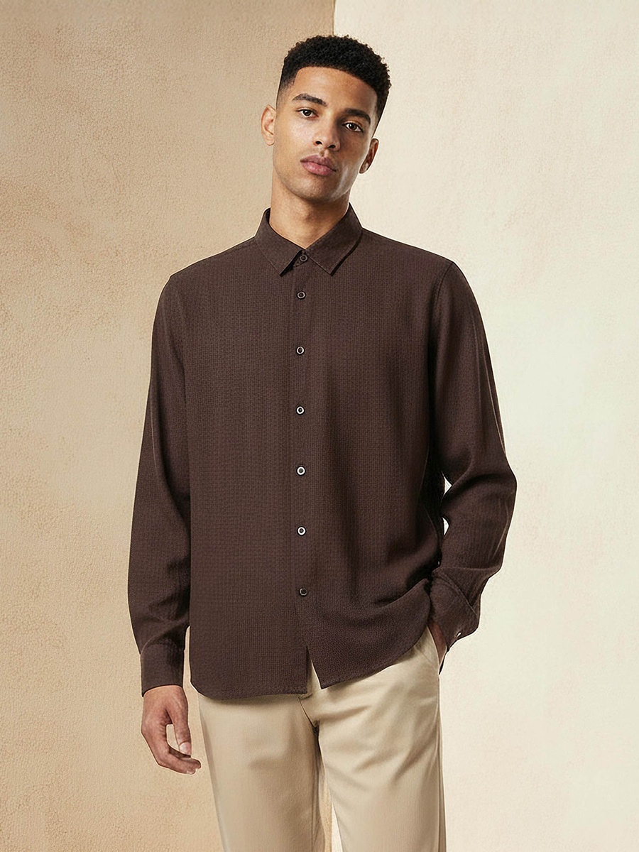 Men Regular Fit Collared Waffle Textured Long Sleeves Shirt