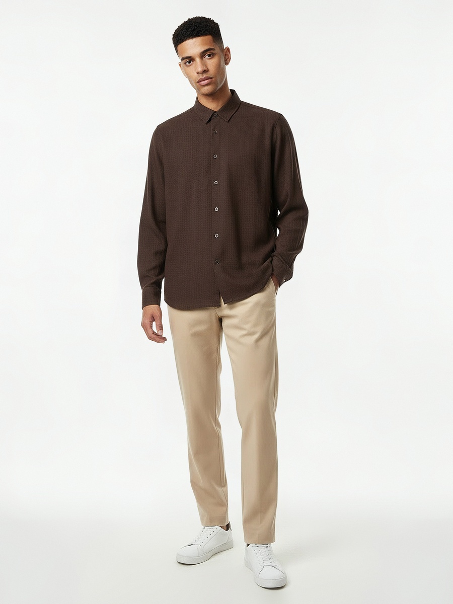 Men Regular Fit Collared Waffle Textured Long Sleeves Shirt