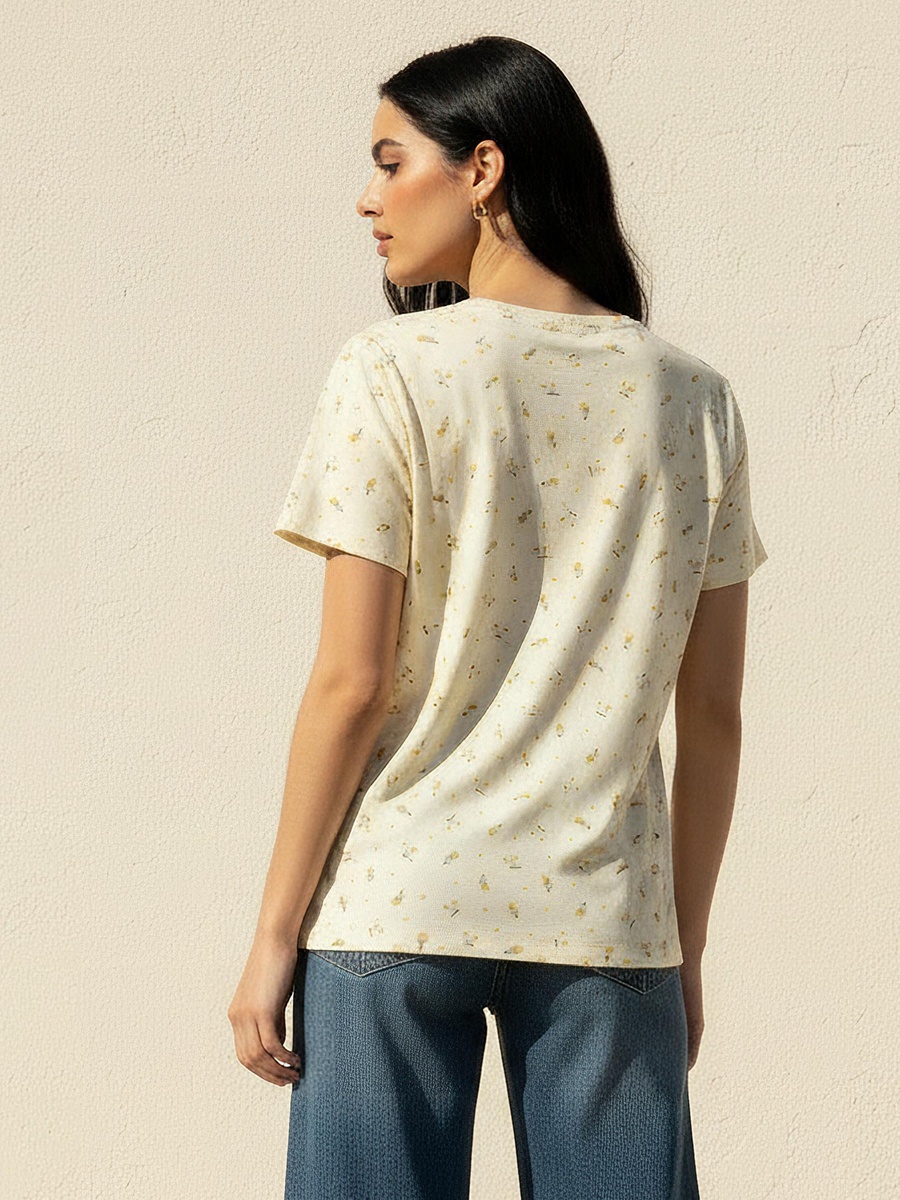 T-Shirt with Floral Print