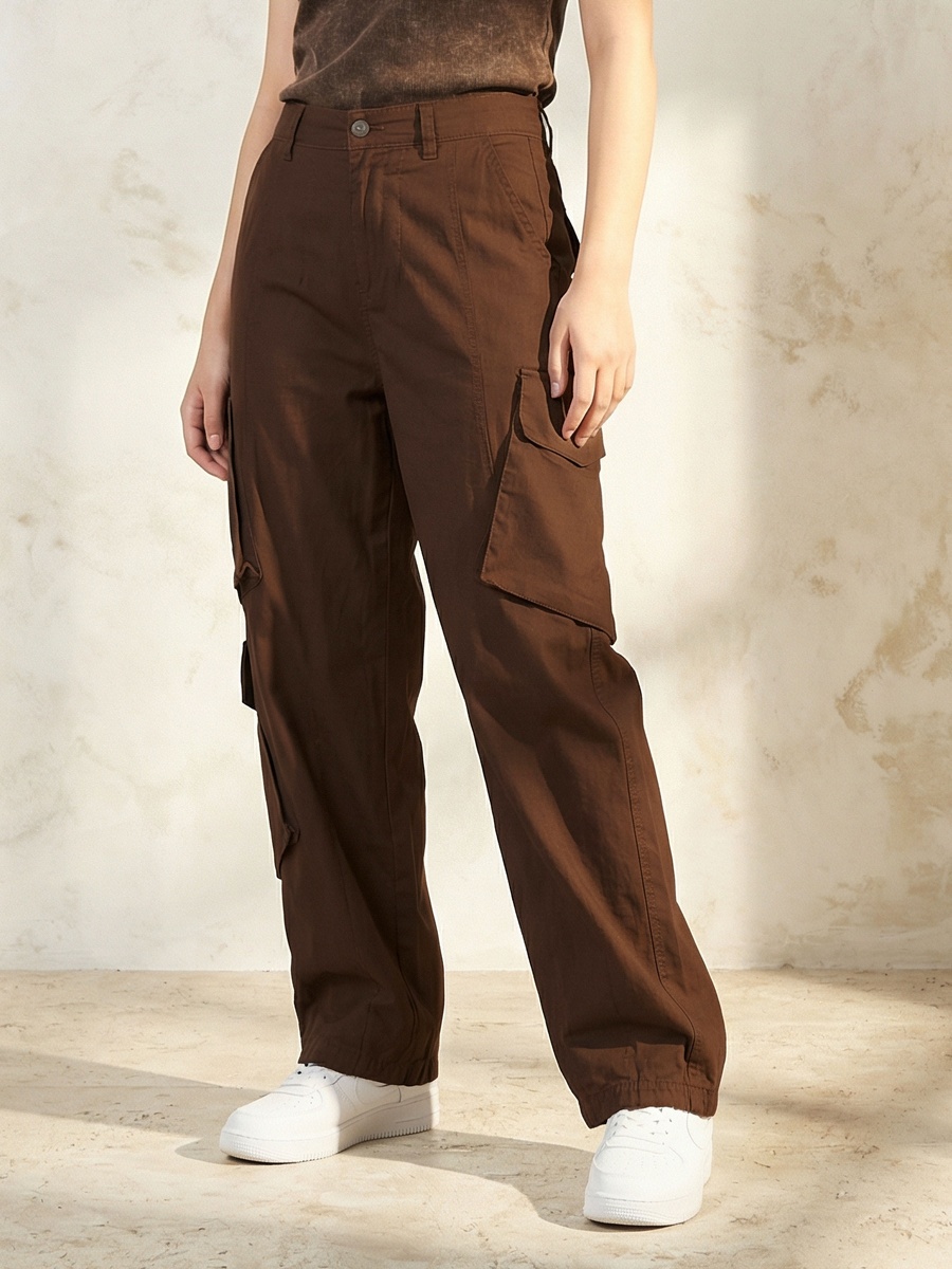 Mid-Rise Cargo Pants
