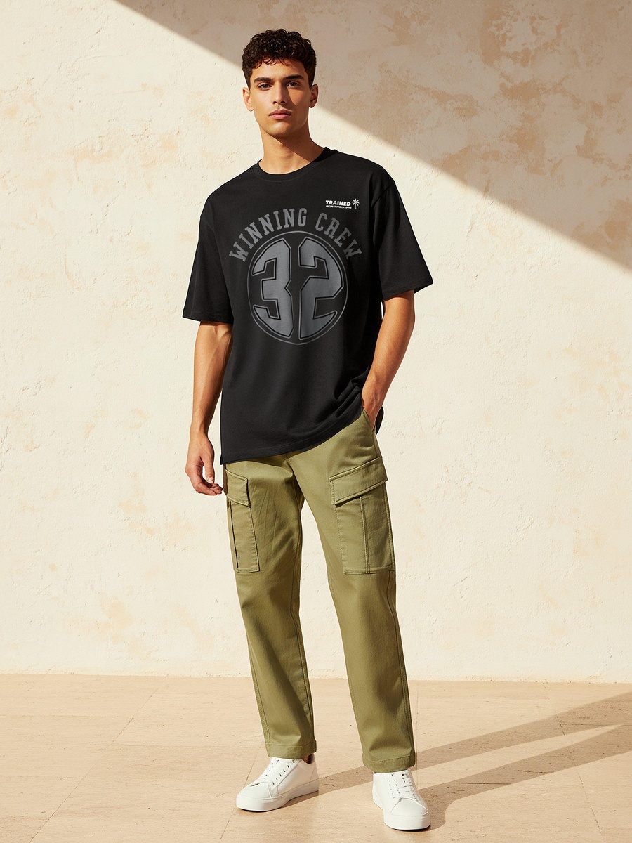 Men Regular Fit Crew Neck Short Sleeves Graphic Print T-Shirt