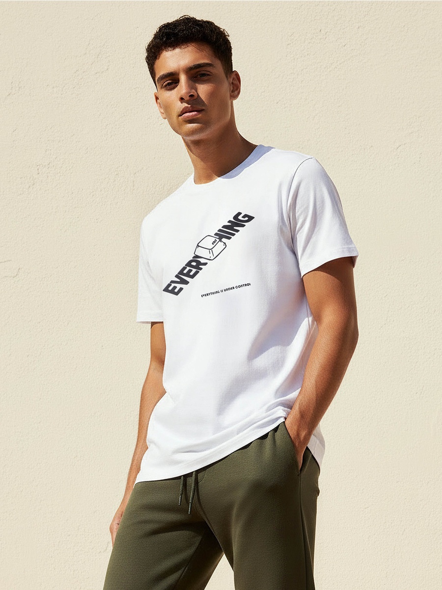 Men Slim Fit Crew Neck Short Sleeve Printed T-Shirt