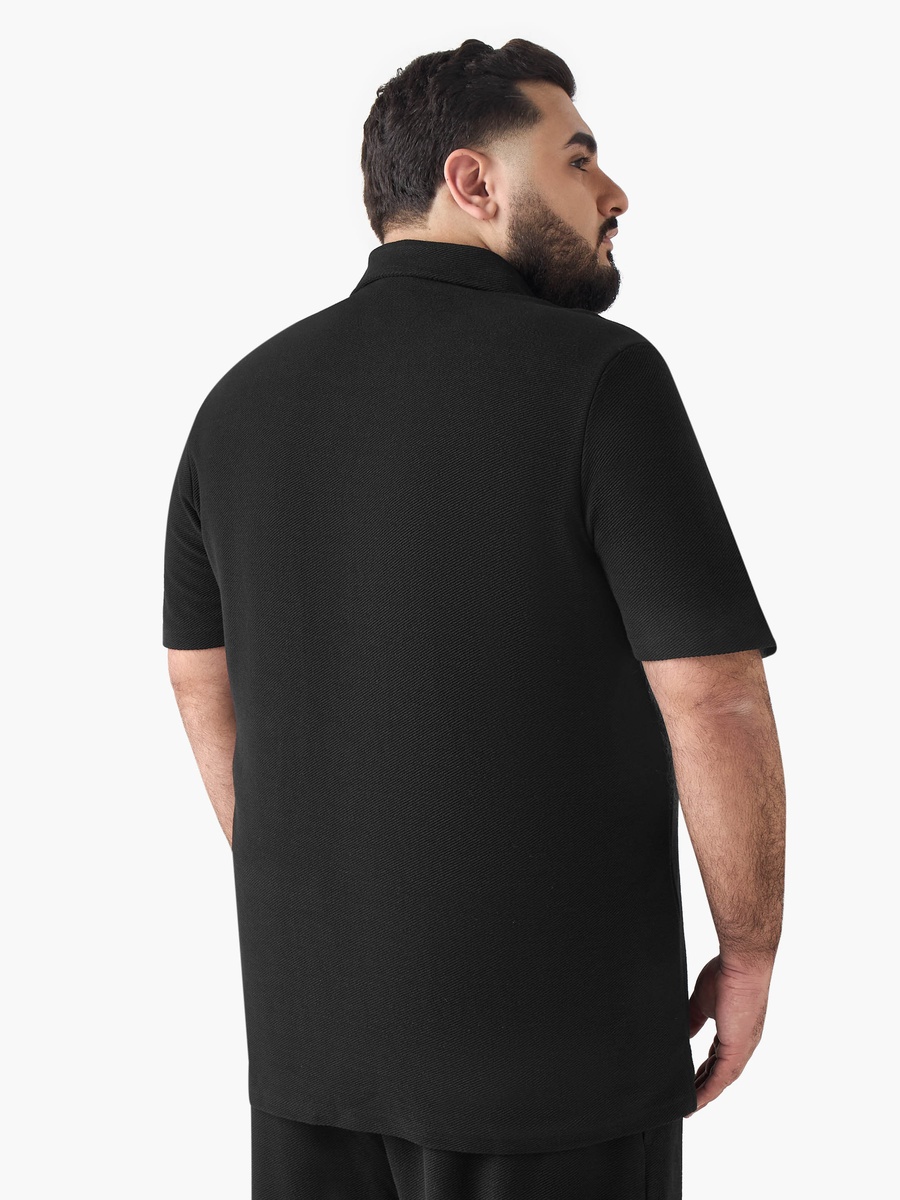 Men Regular Fit Collared Short Sleeve Shirt